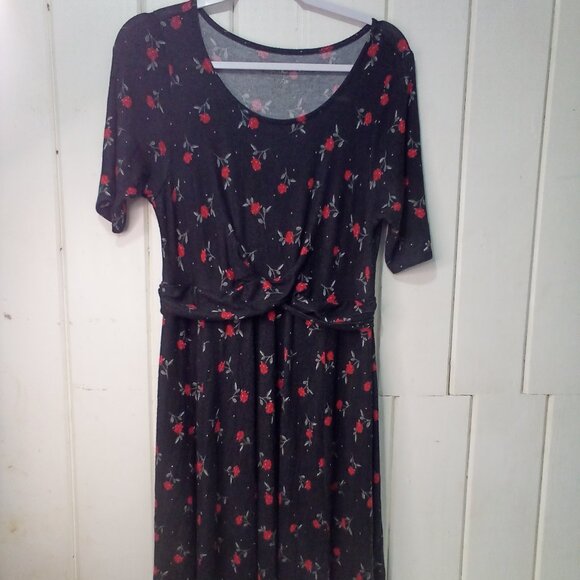 Super Soft by Torrid Dress Women 00 M/L Short Sleeve Pockets Roses Black Red - Picture 1 of 15